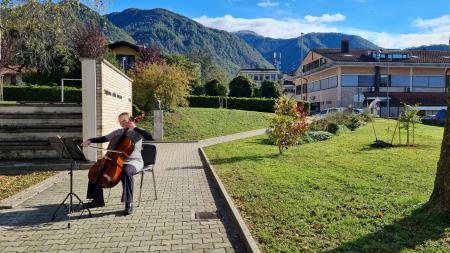 Posaditev drevesa prijateljstva z Vicchiem (Špela Kranjc) (1)